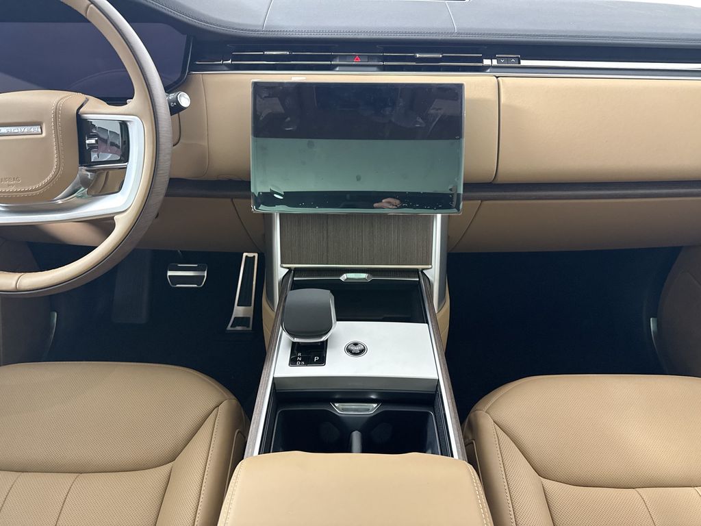 Thumbnail: 2026 Land Rover Range Rover - 14