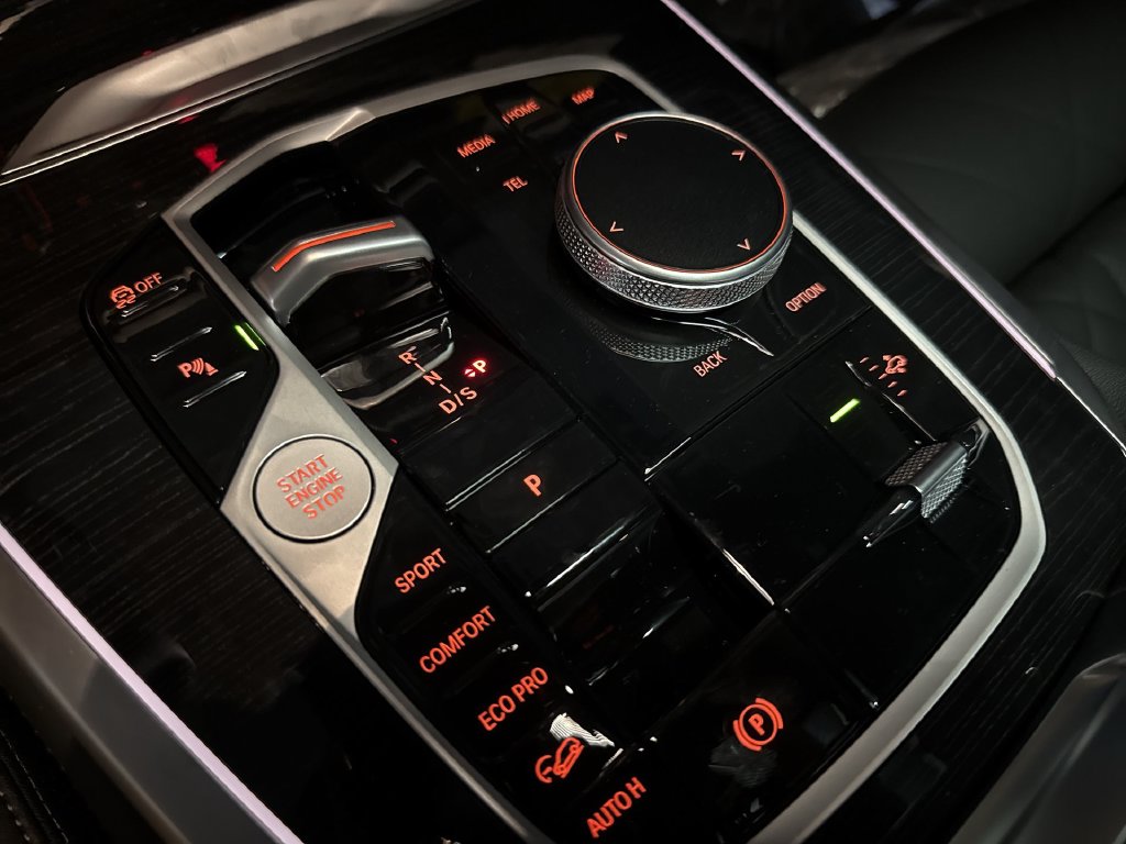 Thumbnail: 2027 BMW X7 - 20