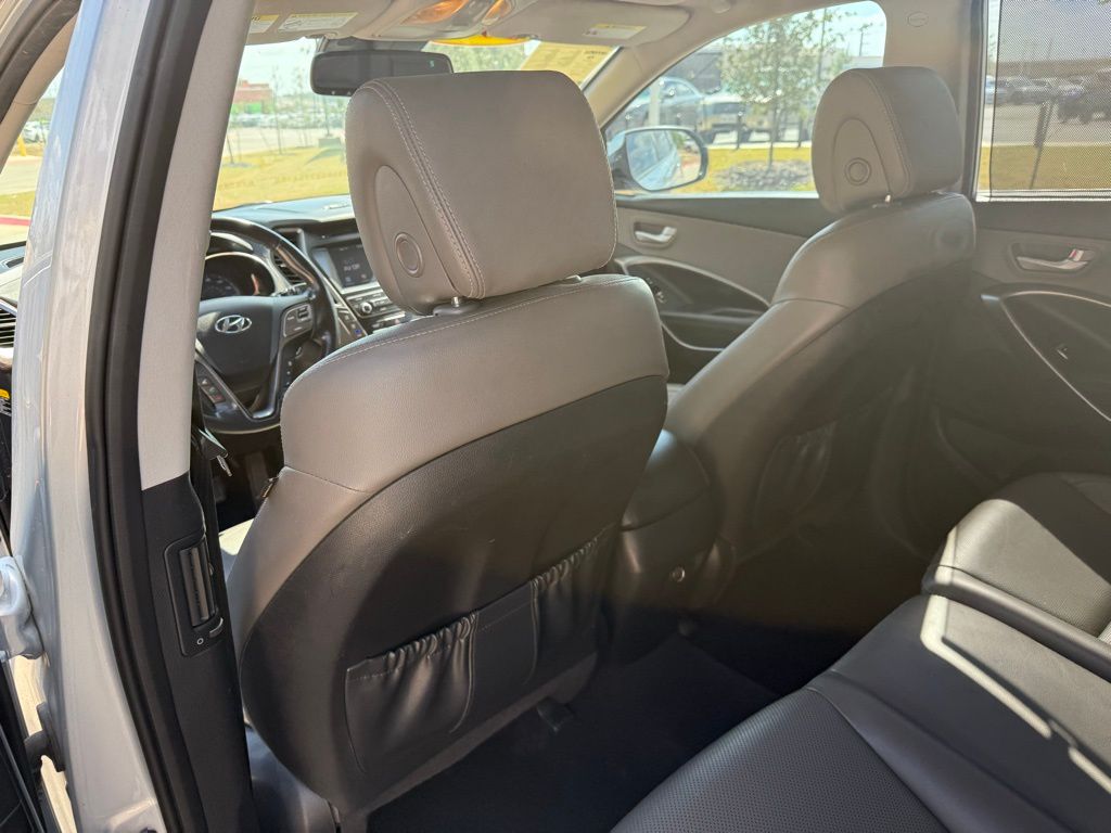 Thumbnail: 2017 Hyundai Santa Fe - 22