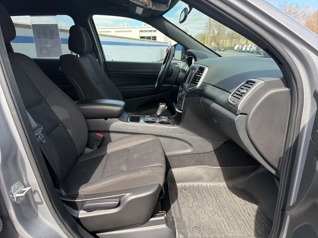 Thumbnail: 2021 Jeep Grand Cherokee - 23