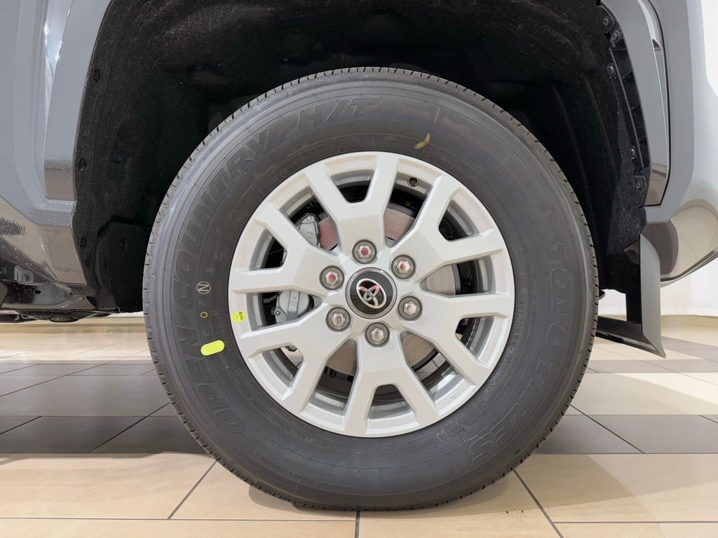 2025 Toyota Tacoma SR5 9