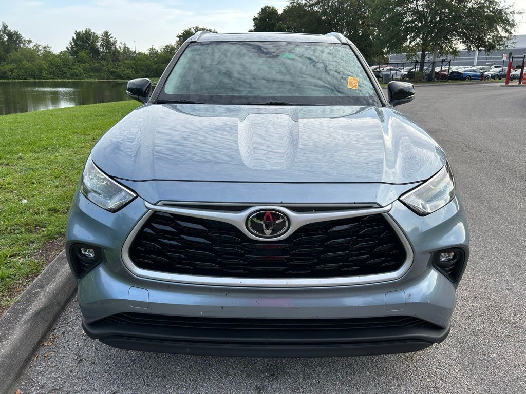 2023 Toyota Highlander XLE 8