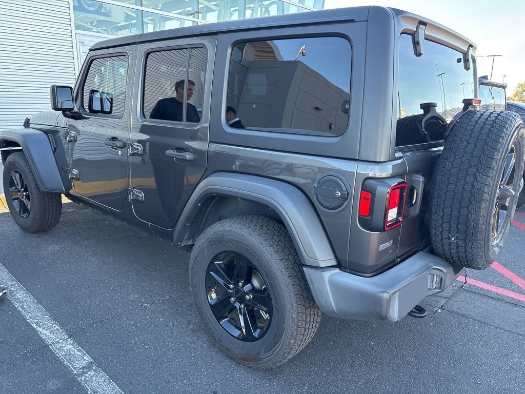 Thumbnail: 2021 Jeep Wrangler - 5