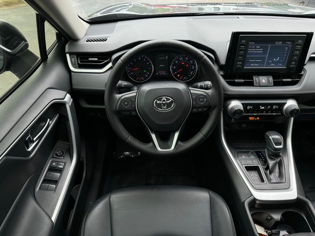 2019 Toyota RAV4 XLE Premium 19