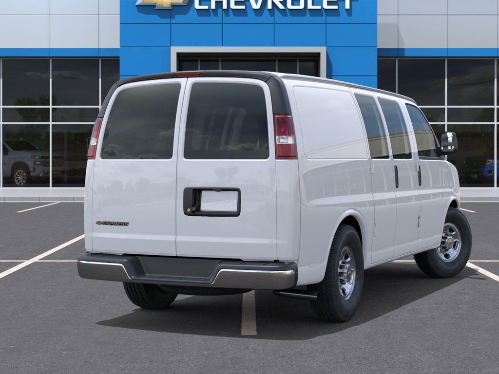 2026 Chevrolet Express 2500 — photo 4