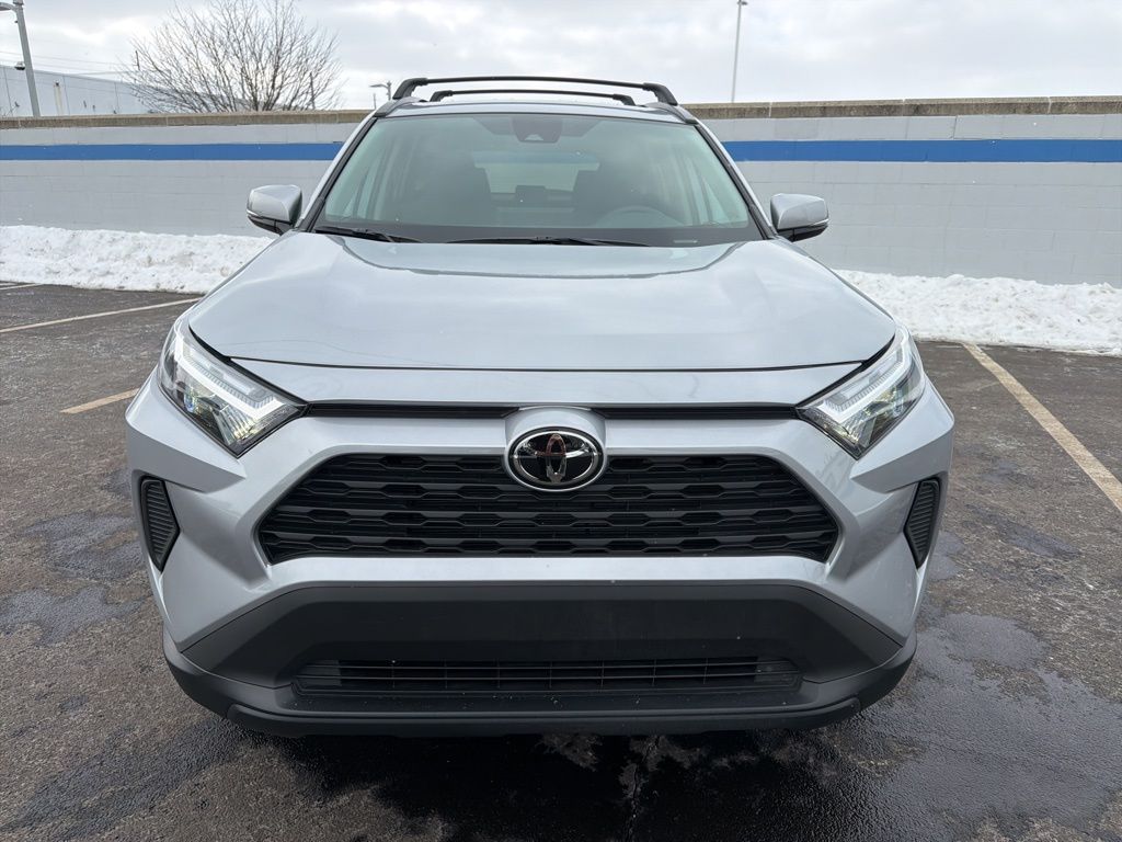 Thumbnail: 2025 Toyota RAV4 - 8