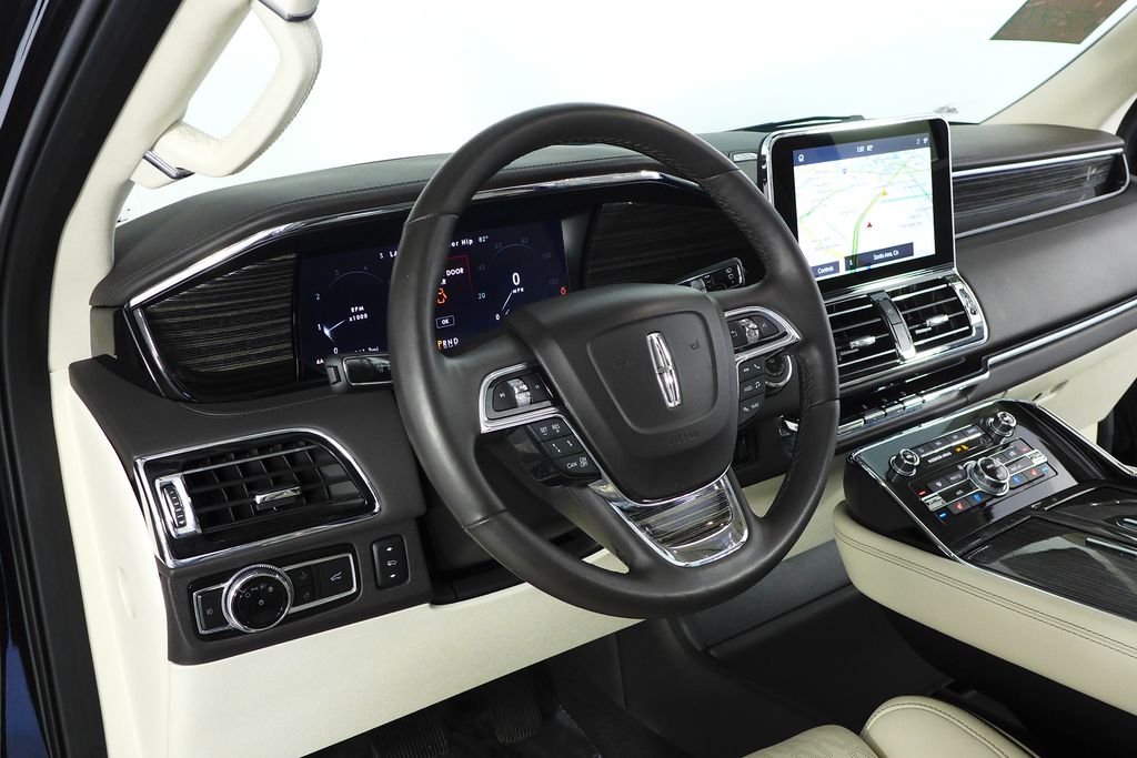 2021 Lincoln Navigator Black Label 29