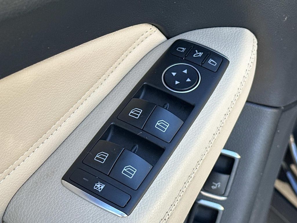 Thumbnail: 2018 Mercedes-Benz GLS - 32