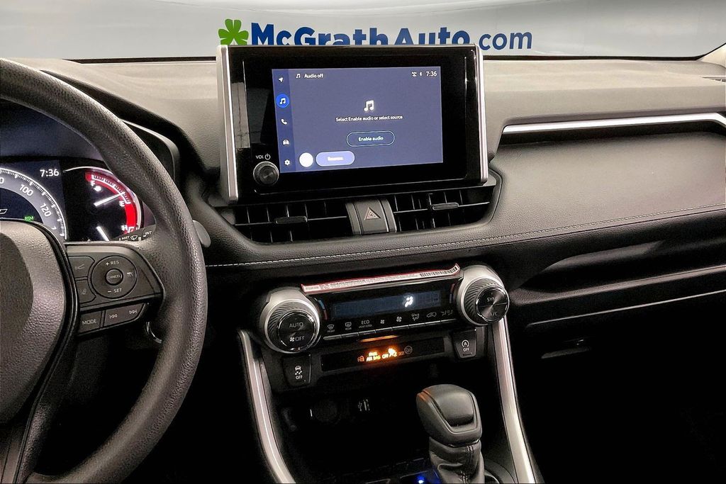 View vehicle photo 7