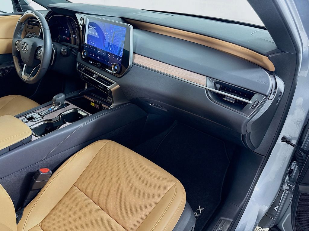 Thumbnail: 2025 Lexus RX - 31