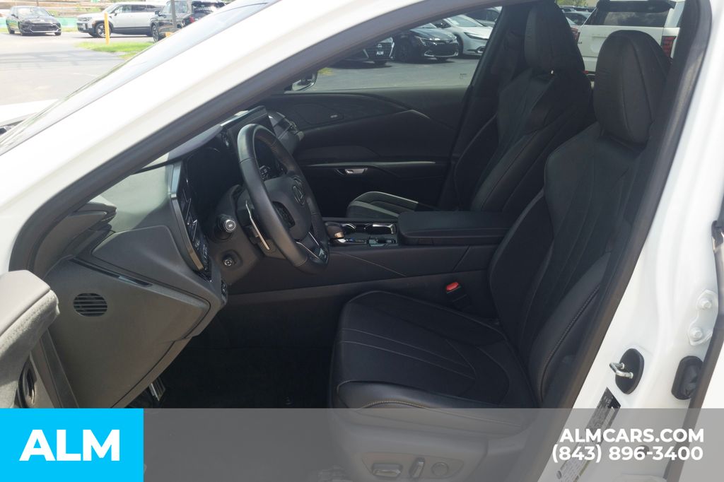 Used 2023 Ultra White Lexus 500h F SPORT Performance image 17