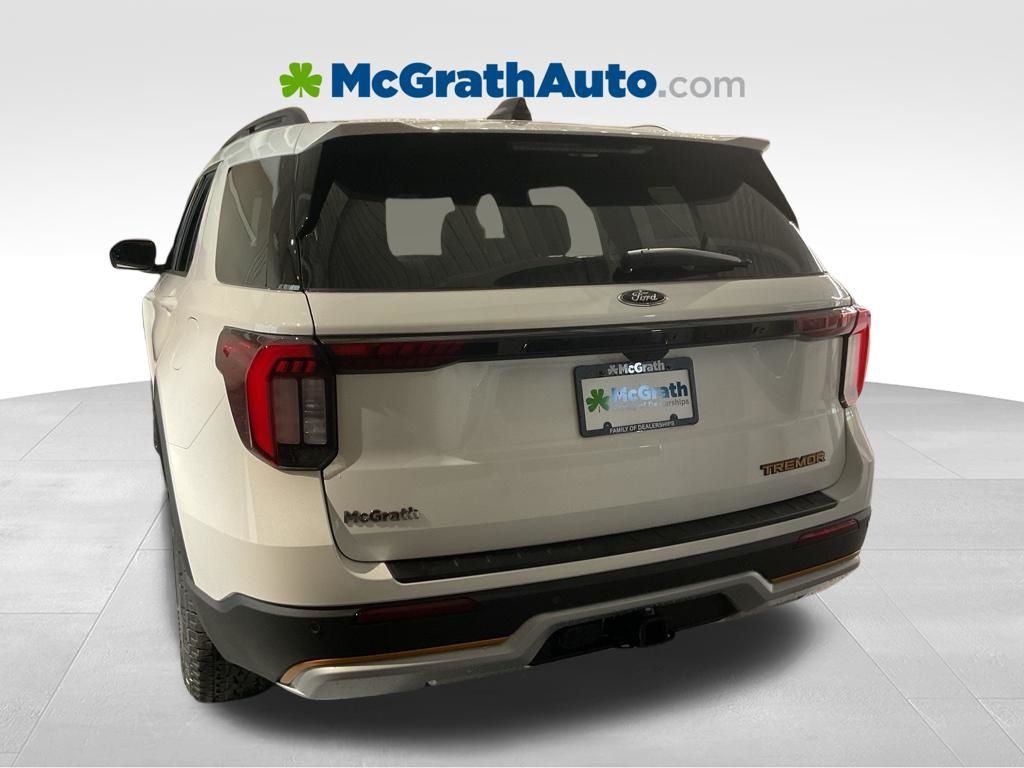 New 2026 White Ford Tremor image 5