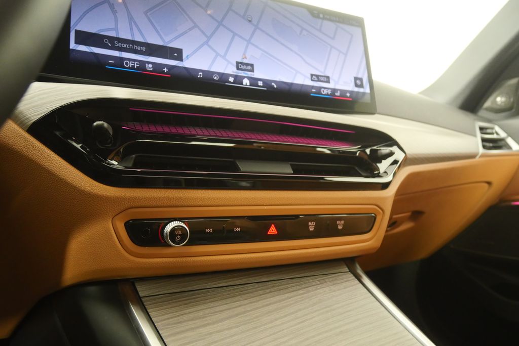 Thumbnail: 2025 BMW 3 Series - 23