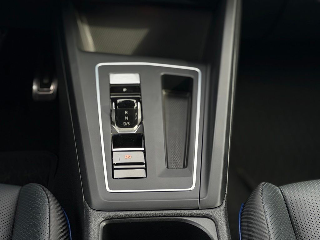 Used 2022 Volkswagen Golf R Hatchback
