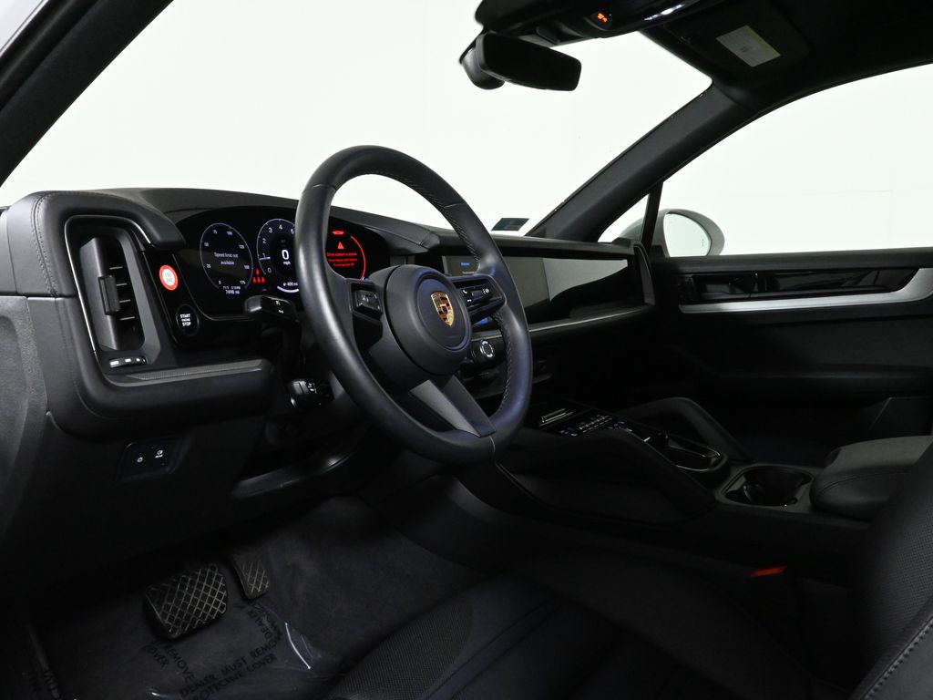 Thumbnail: 2024 Porsche Cayenne - 4