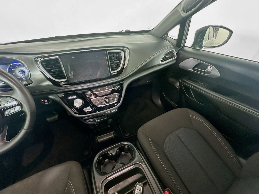 Used 2023 Black Chrysler Touring image 11