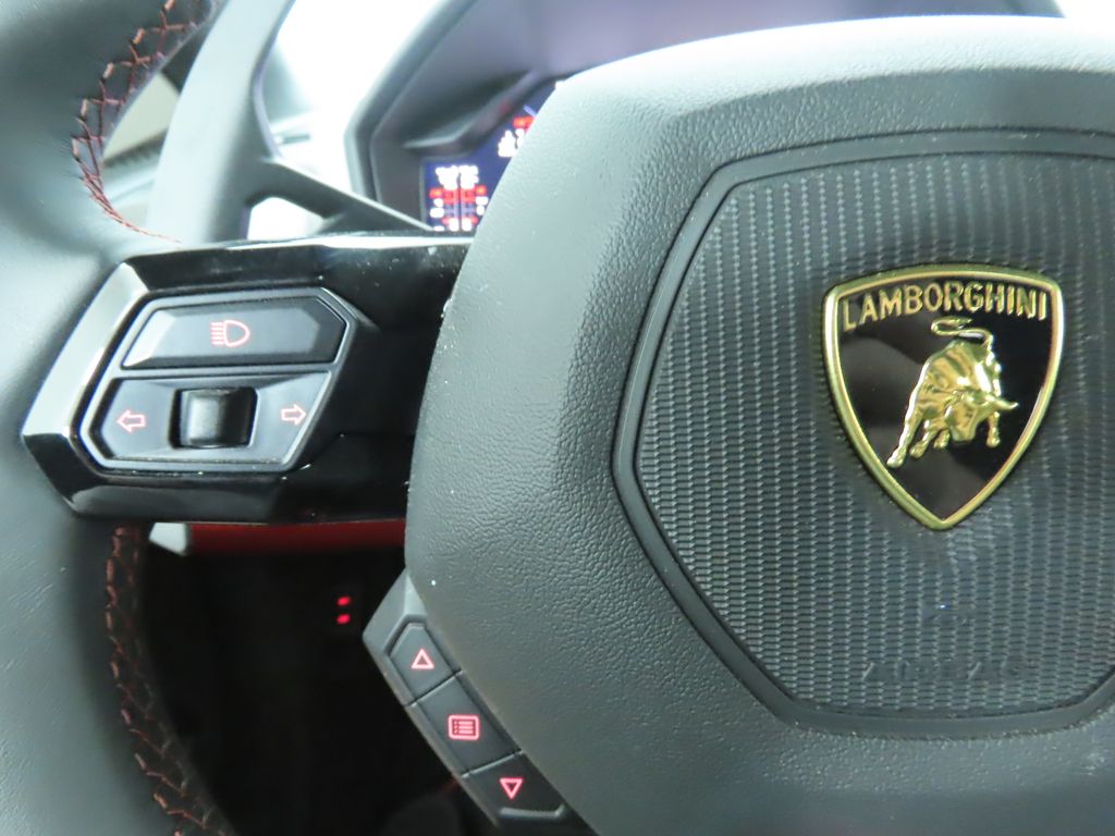Thumbnail: 2024 Lamborghini Huracan - 11