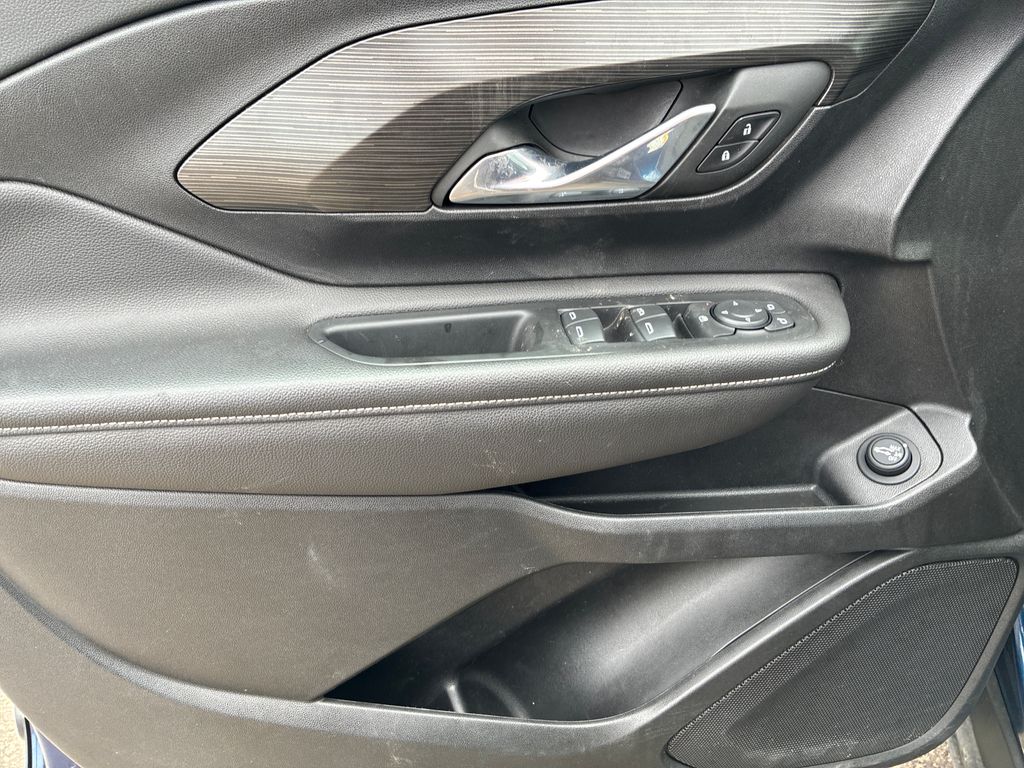 2022 GMC Terrain SLE - 11