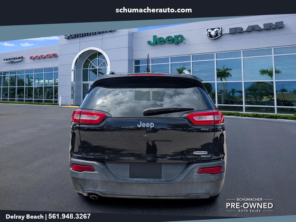 used 2015 Jeep Cherokee car, priced at $12,598