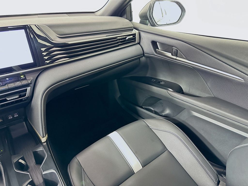 Thumbnail: 2025 Toyota Camry - 23