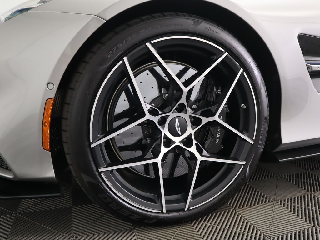 Thumbnail: 2026 Aston Martin Vanquish - 28