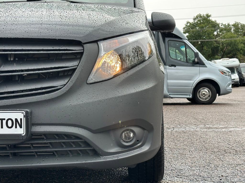 2023 Mercedes-Benz Metris Passenger 8