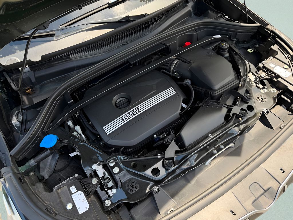 Certified Used 2023 Green BMW xDrive28i image 24