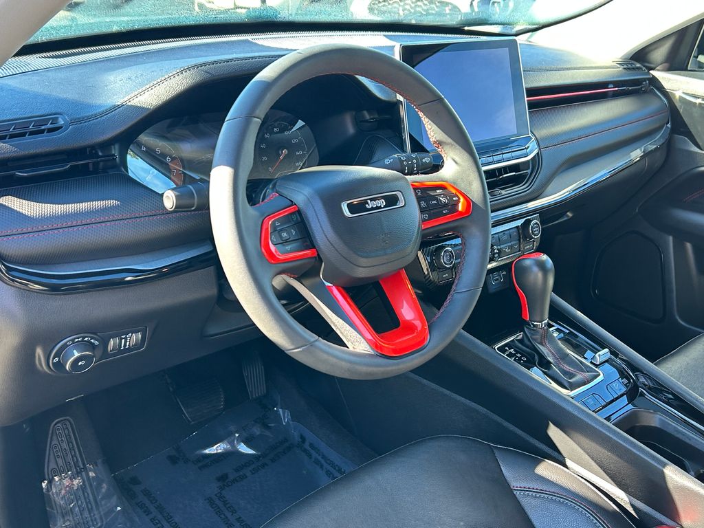 Thumbnail: 2022 Jeep Compass - 13