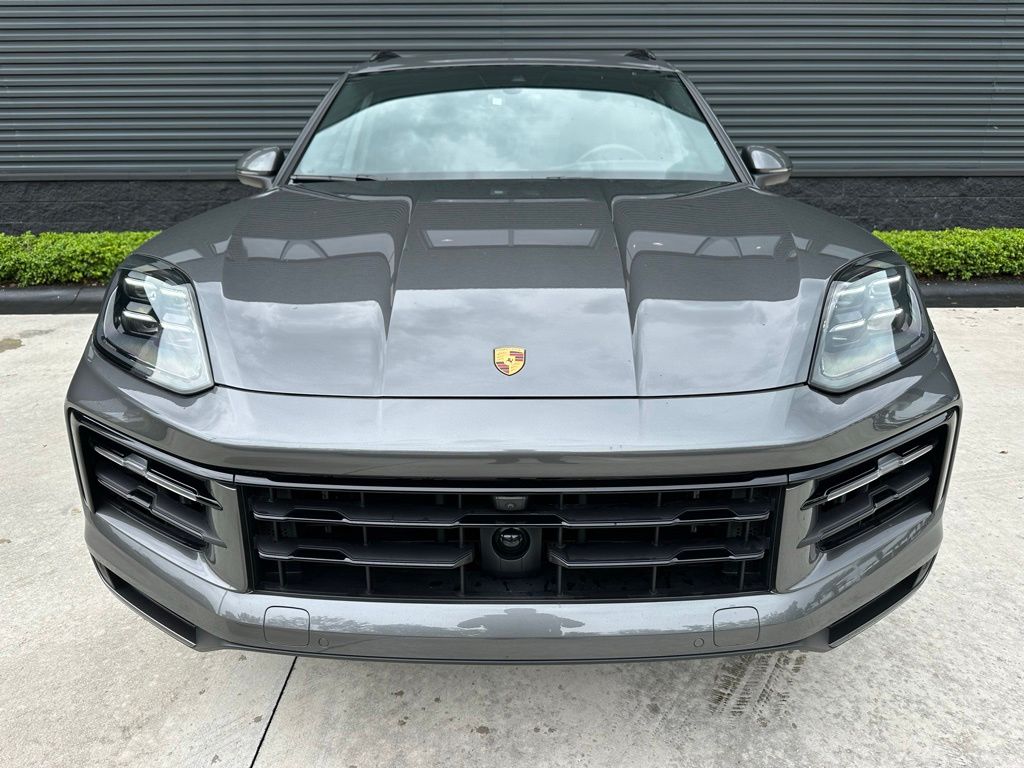 Thumbnail: 2025 Porsche Cayenne - 8