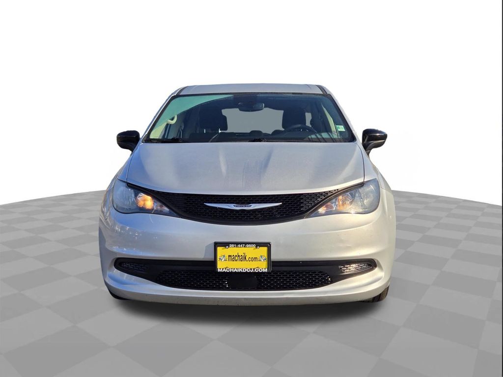 2024 Chrysler Voyager LX - 1
