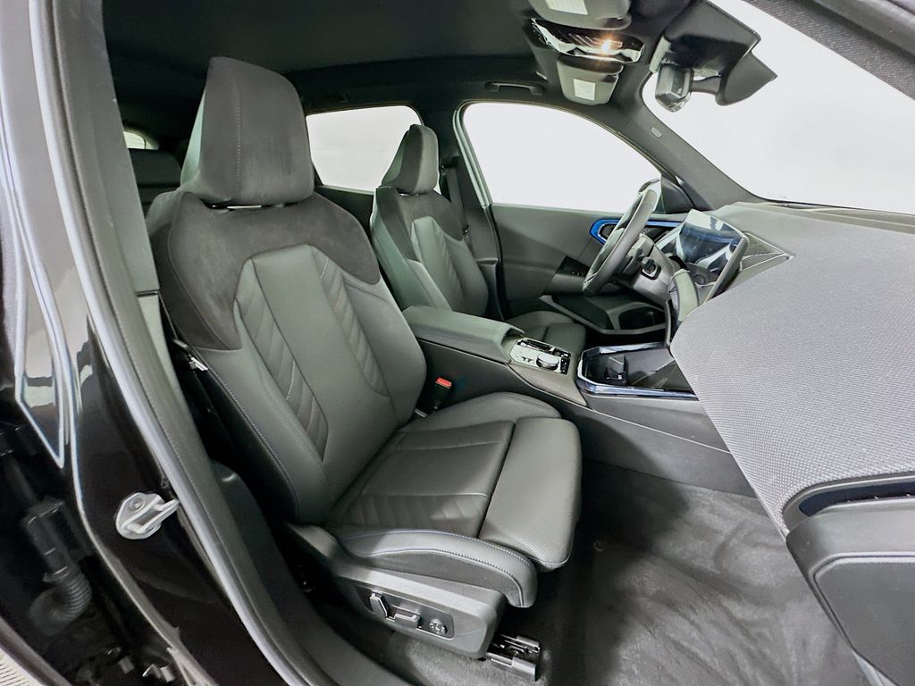 Thumbnail: 2025 BMW X3 - 27