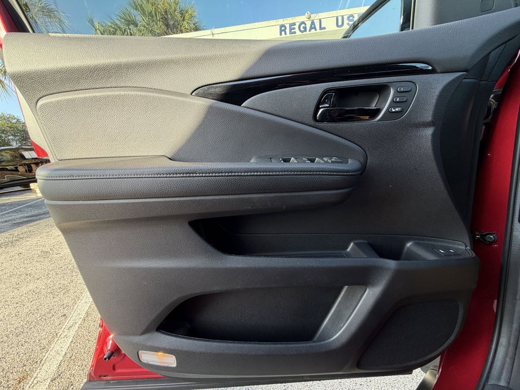 used 2023 Honda Passport car, priced at $36,291