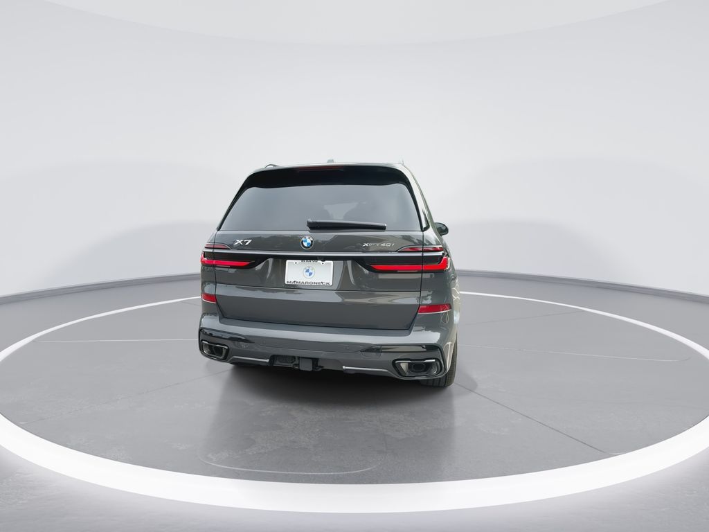Thumbnail: 2027 BMW X7 - 7