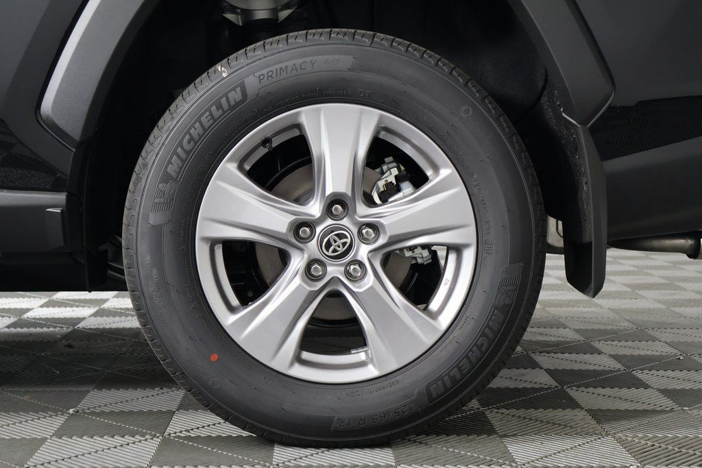 Thumbnail: 2025 Toyota RAV4 - 10