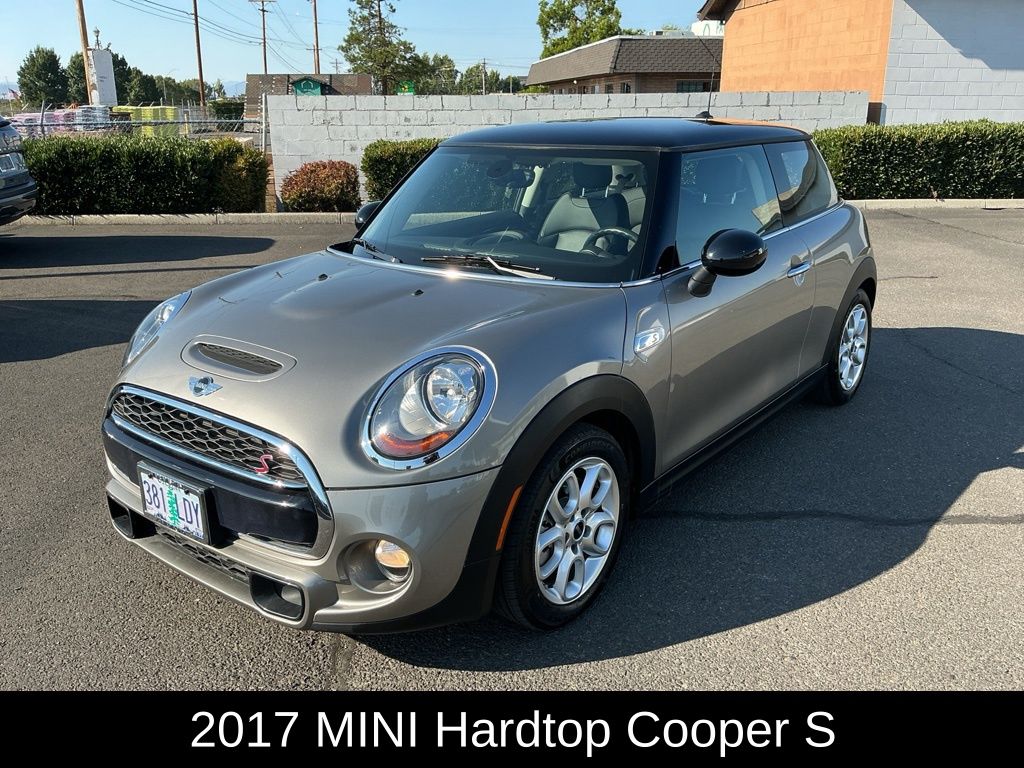 2017 MINI Cooper S 2-Door Hatchback FWD