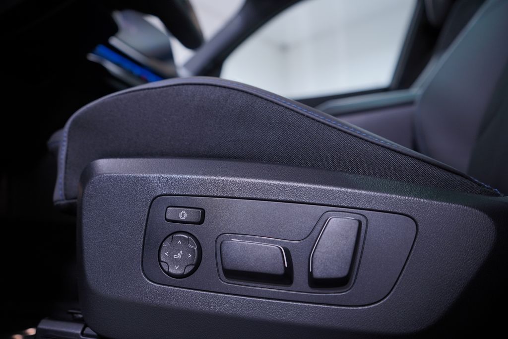 Thumbnail: 2026 BMW X3 - 12