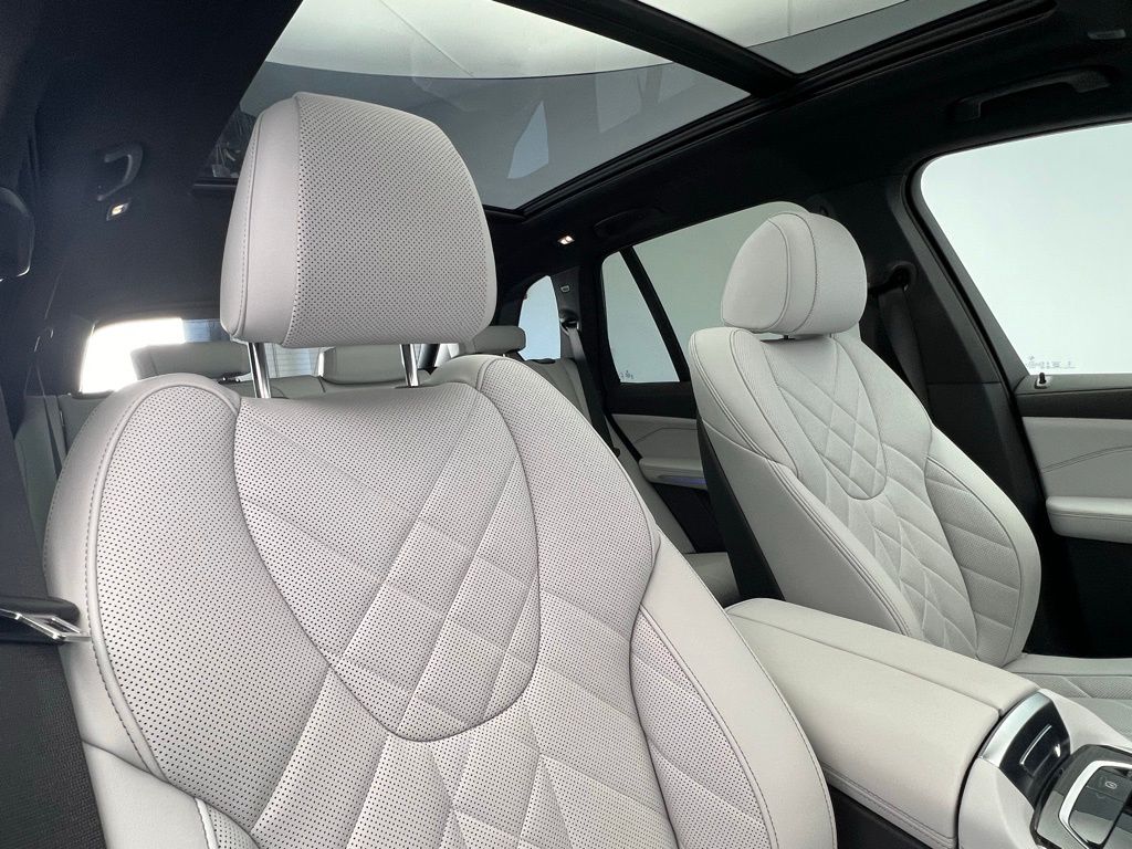 Thumbnail: 2025 BMW X5 - 7