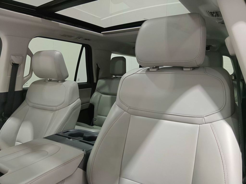 2025 Ford Expedition Active MAX