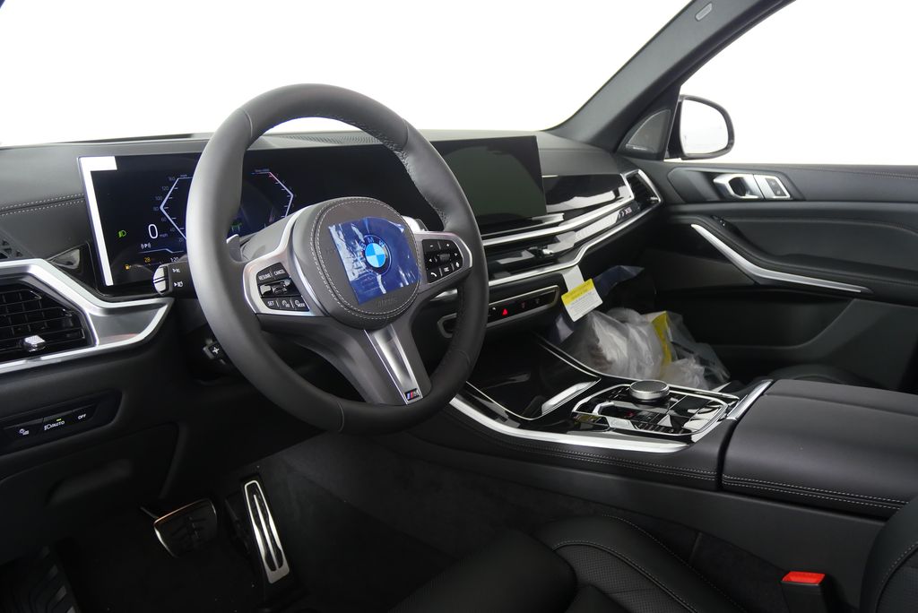 Thumbnail: 2026 BMW X5 - 12