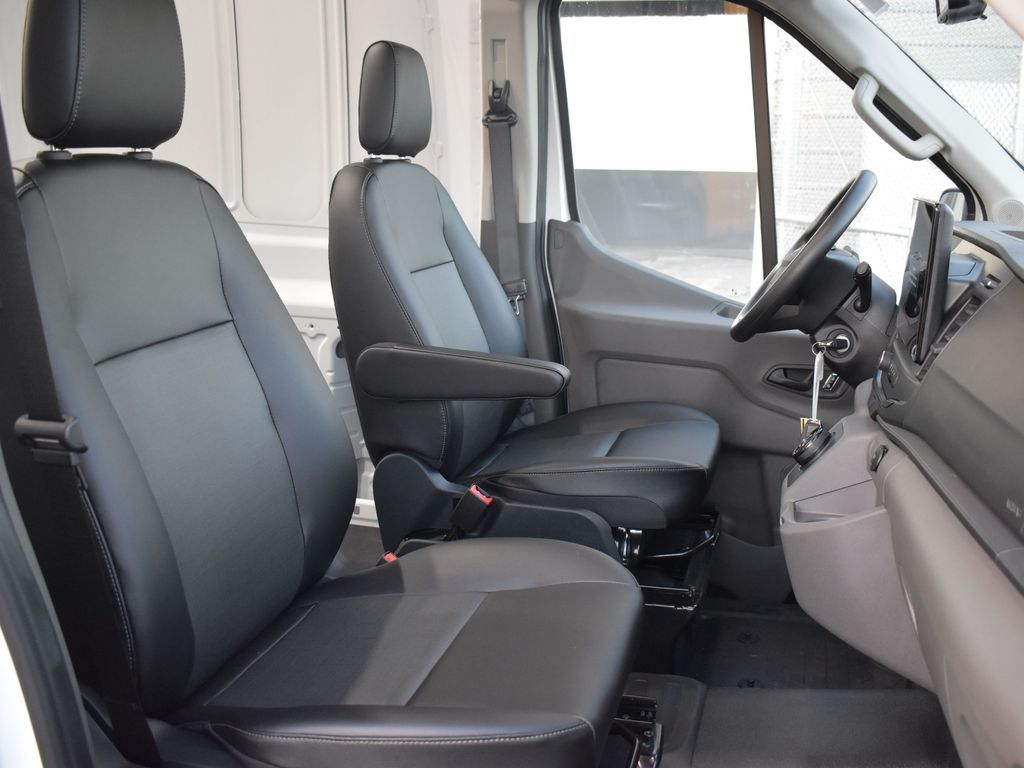 2023 Ford E-Transit 350