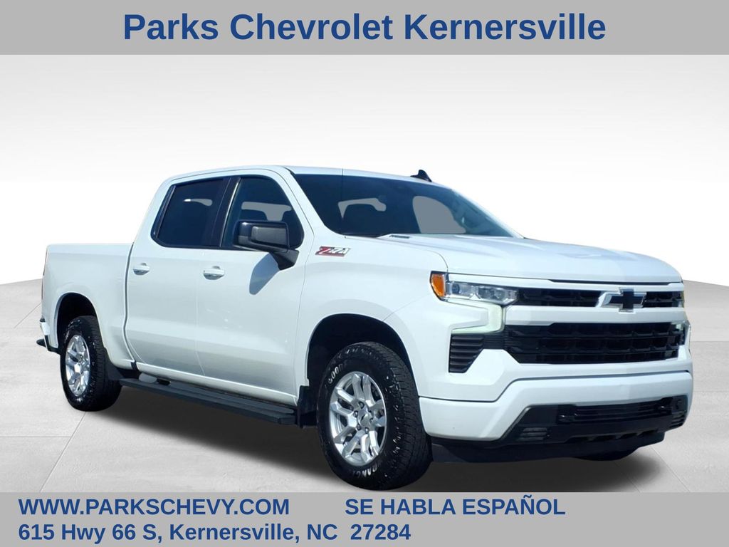 Summit White 2022 Chevrolet Silverado 1500 Pickup Truck Four-Wheel Drive Automatic
