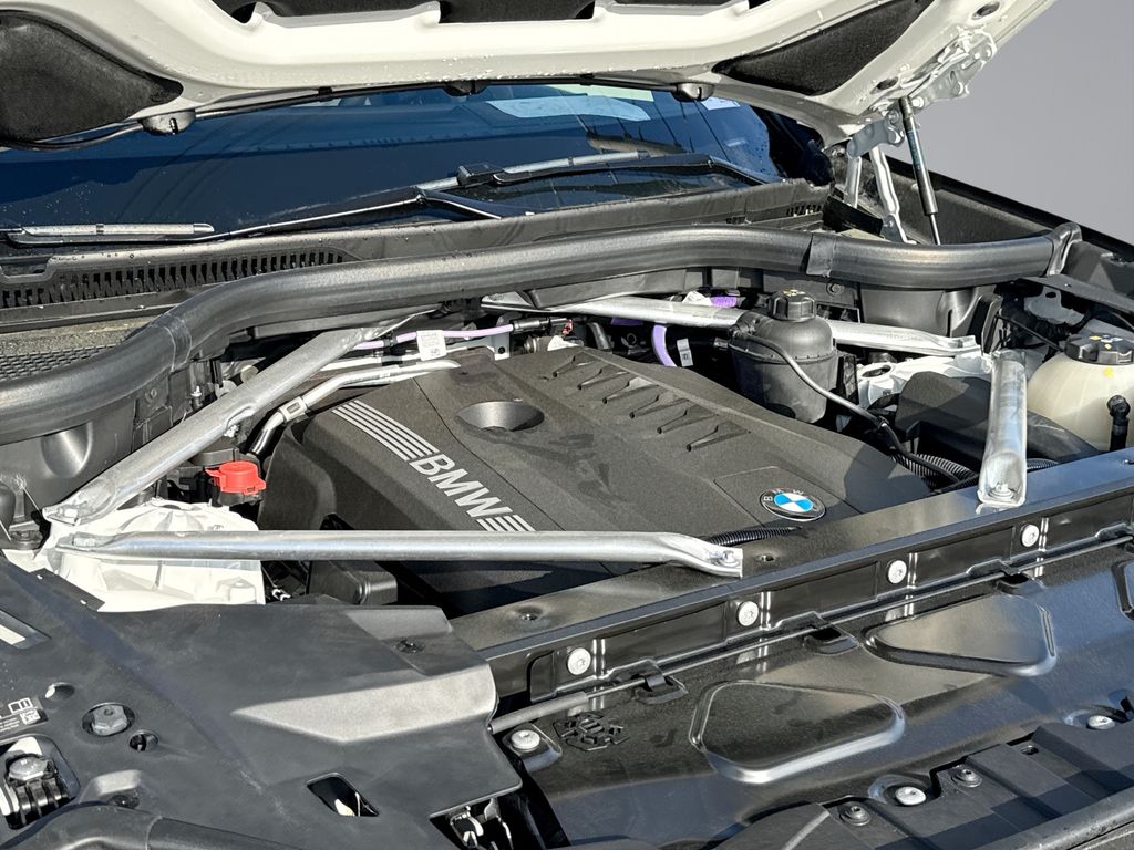Thumbnail: 2025 BMW X5 - 14