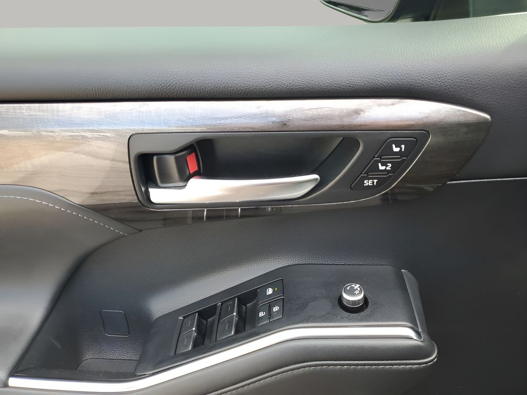 Used Car 2020 Toyota Highlander Hybrid  Limited For Sale Under $25,000 In Austin, Texas