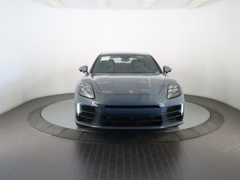 Thumbnail: 2026 Porsche Panamera - 10