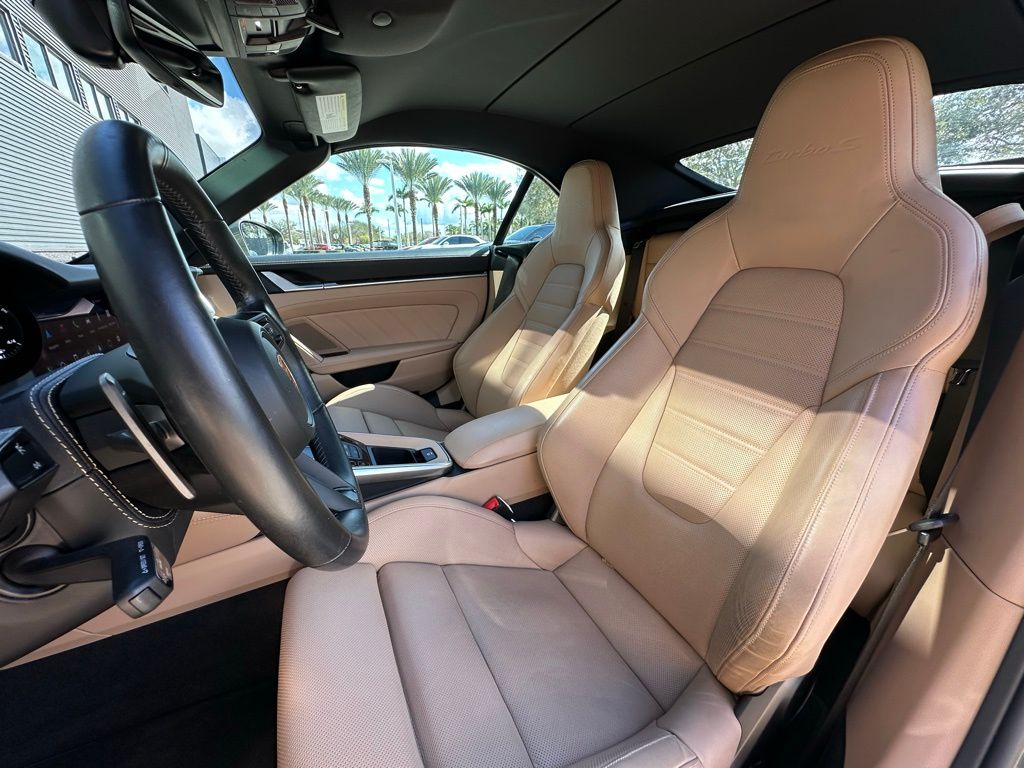 Thumbnail: 2023 Porsche 911 - 4