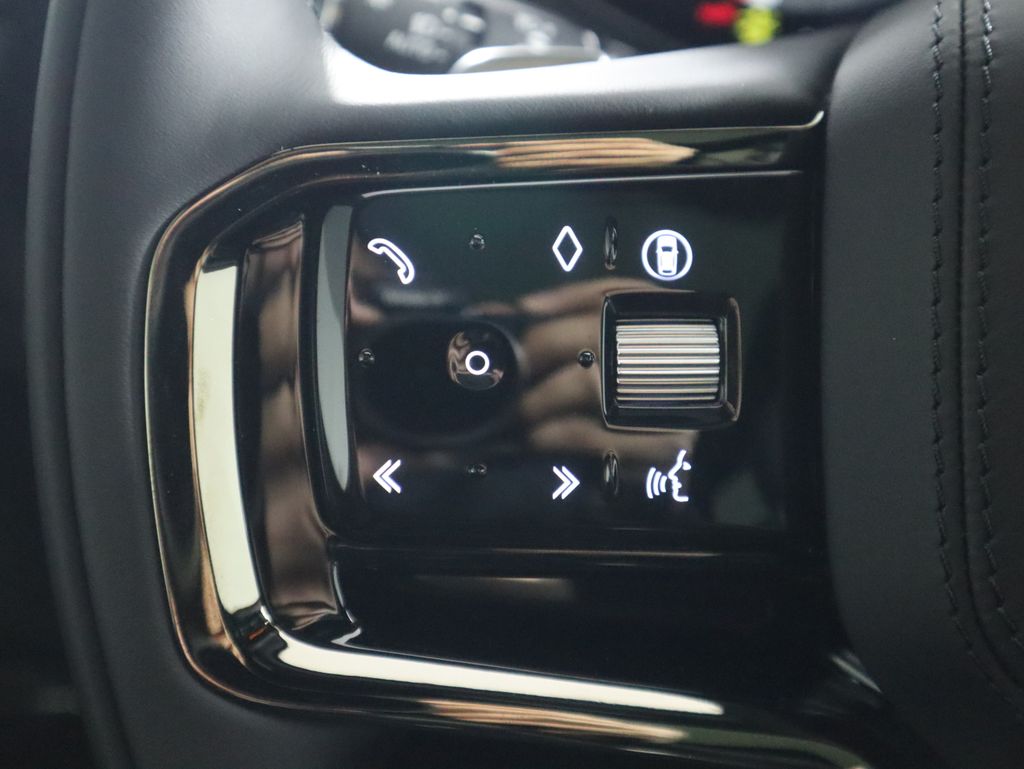 Thumbnail: 2026 Land Rover Range Rover Sport - 12