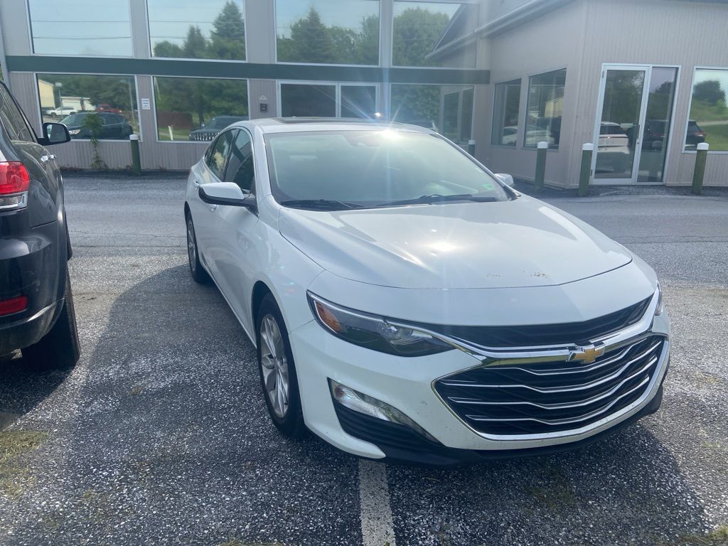 2023 Chevrolet Malibu — photo 1