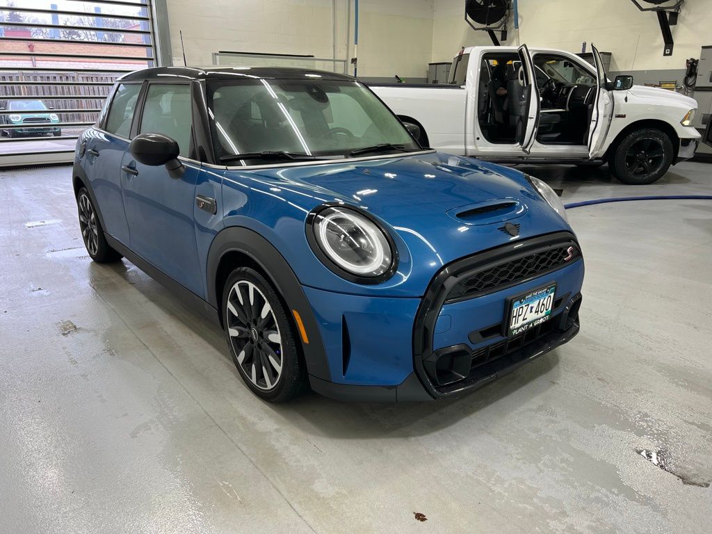 2022 MINI Cooper S 7