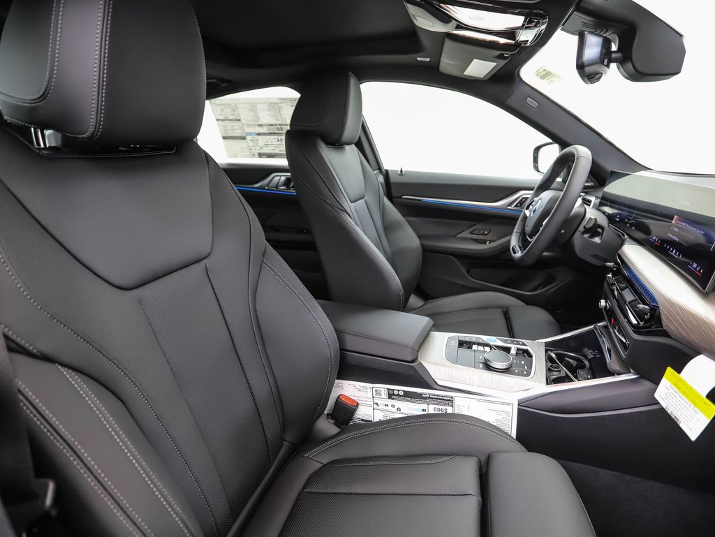 Thumbnail: 2026 BMW i4 - 31