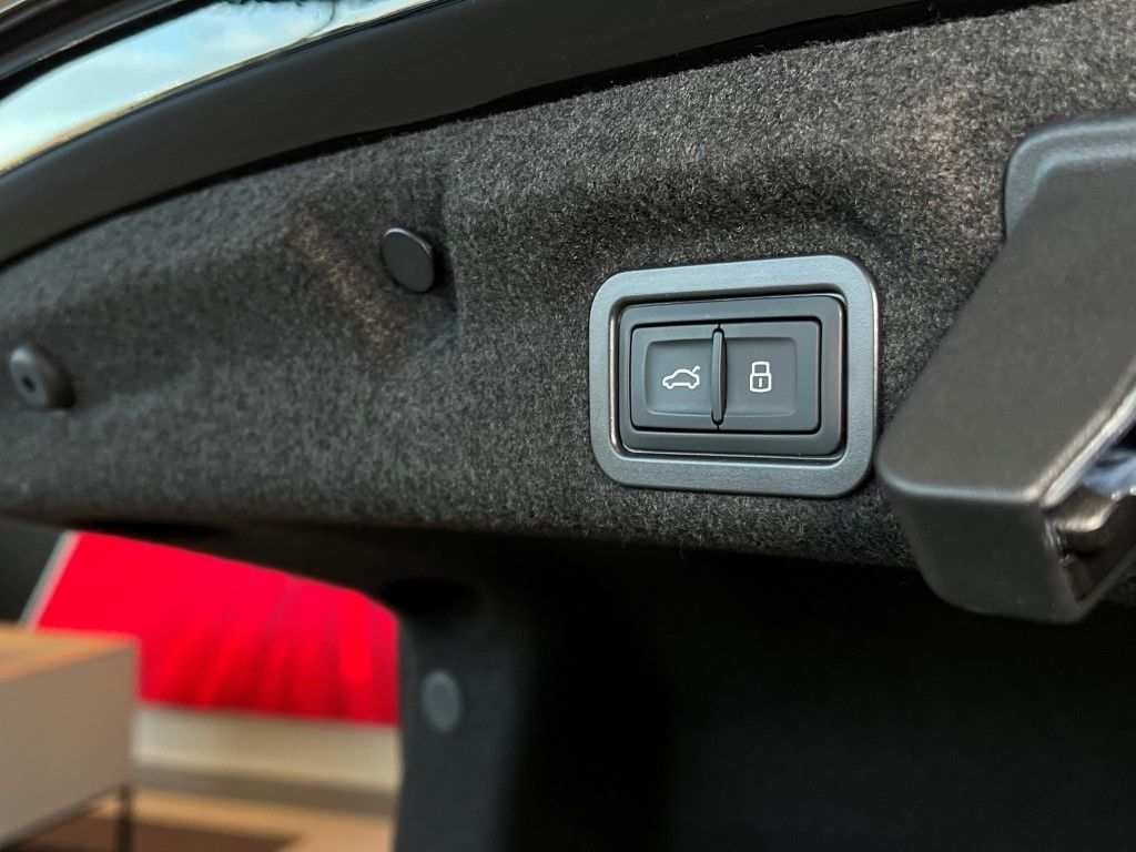 Thumbnail: 2026 Audi A6 - 21